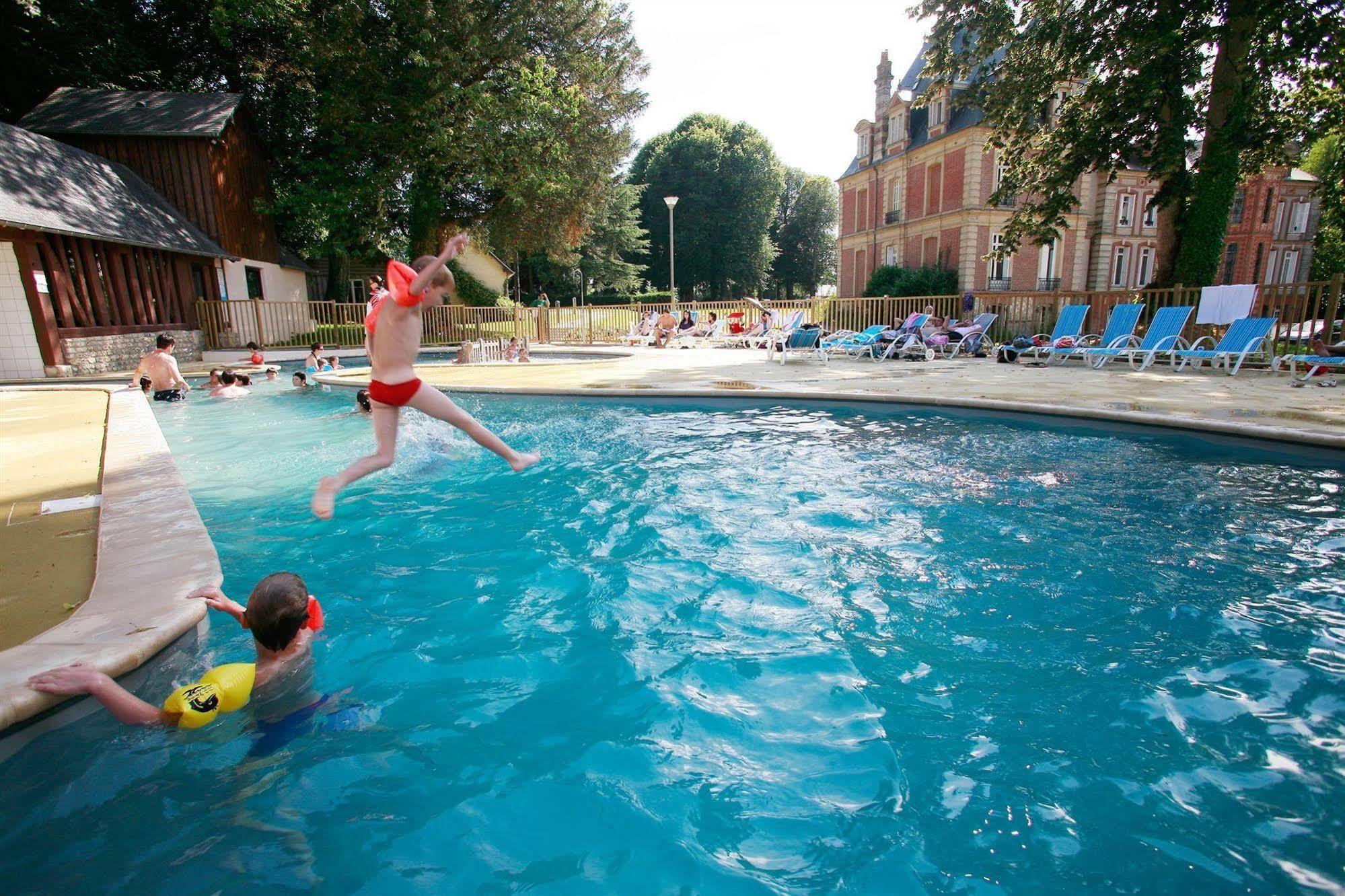 Le Chateau De Pretreville La Riviere-Saint-Sauveur Ngoại thất bức ảnh