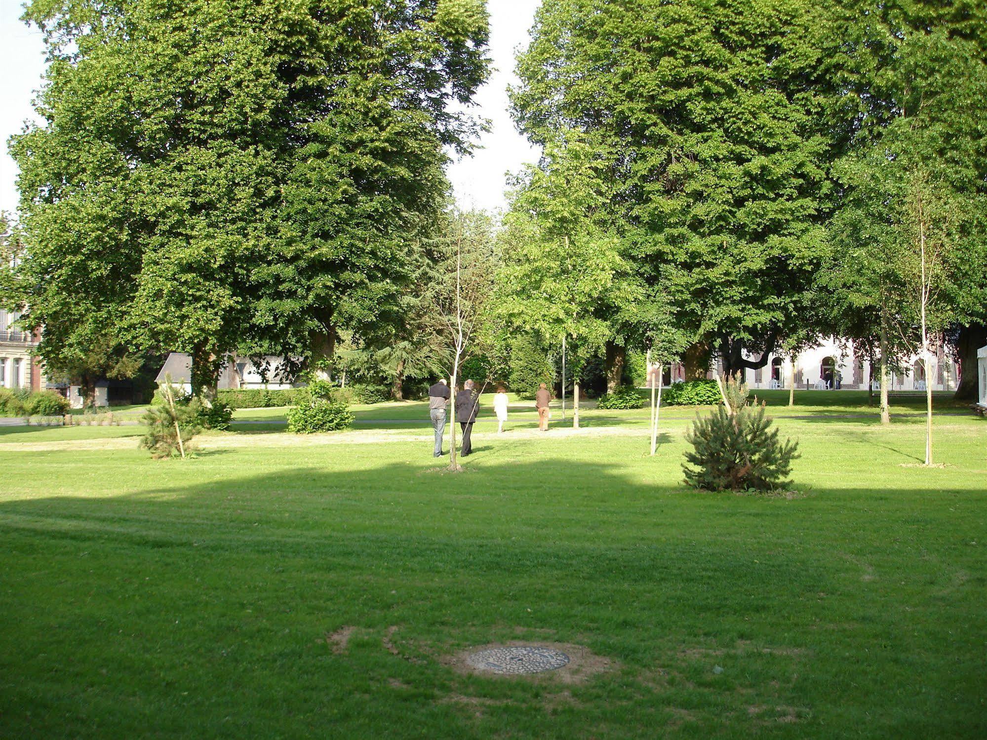 Le Chateau De Pretreville La Riviere-Saint-Sauveur Ngoại thất bức ảnh